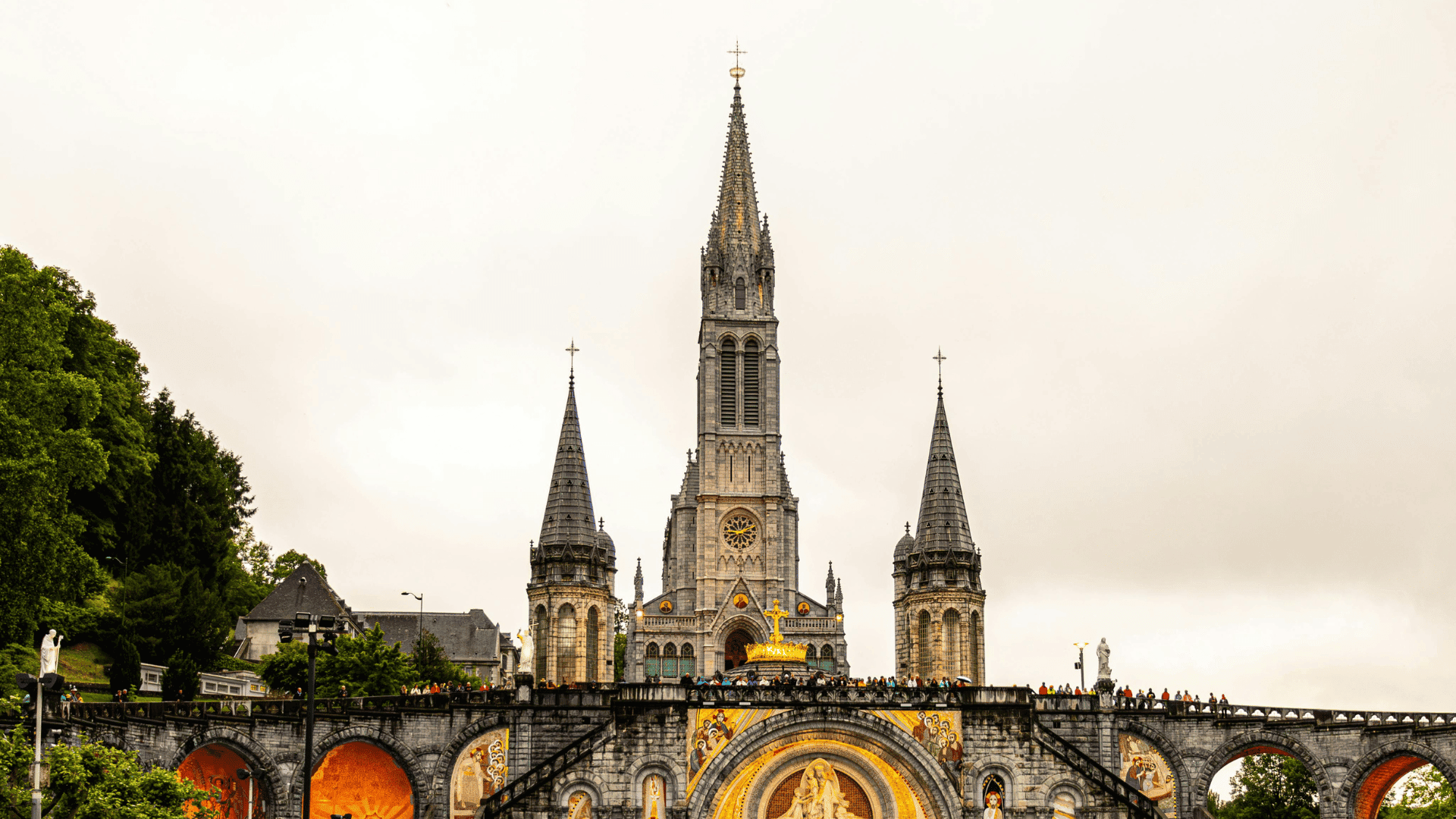 basilica nostra signora del rosario Lourdes
