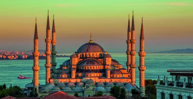 Capodanno in Turchia: cenone, musica e folclore nell'affascinante Istanbul