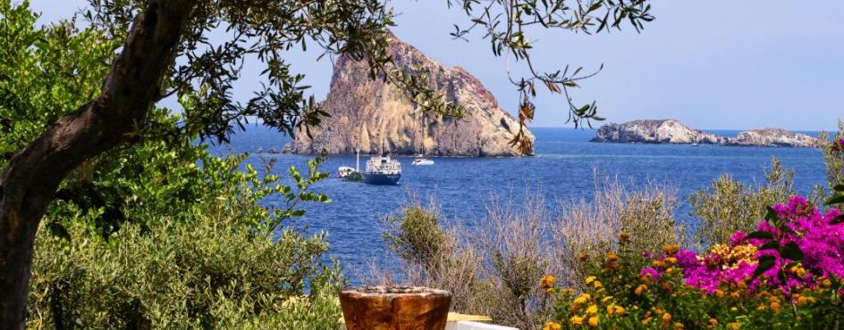 Sicilia Orientale e Arcipelago delle Eolie