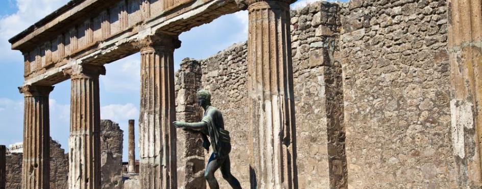 Napoli, Pompei ed Ercolano: suggestione tra le rovine d'un tempo
