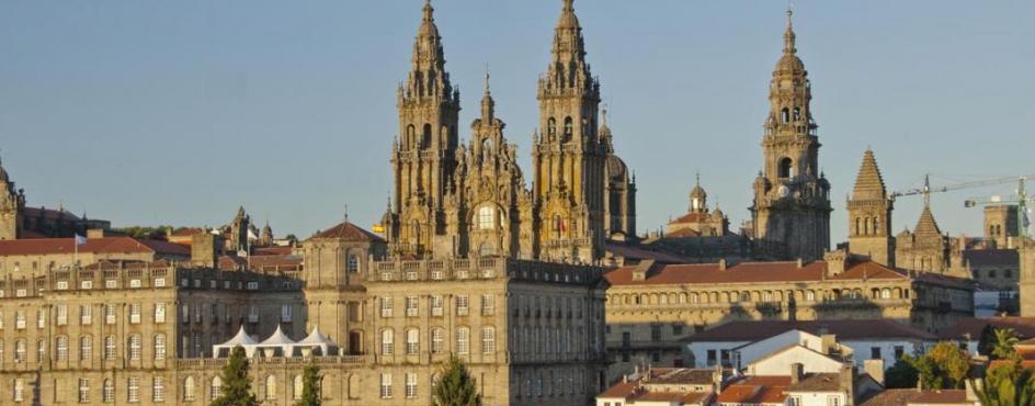 FATIMA e SANTIAGO DE COMPOSTELA con visita di Porto e Coimbra