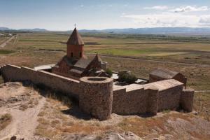 ARMENIA: antiche chiese, magnifiche fortezze e vecchi monasteri